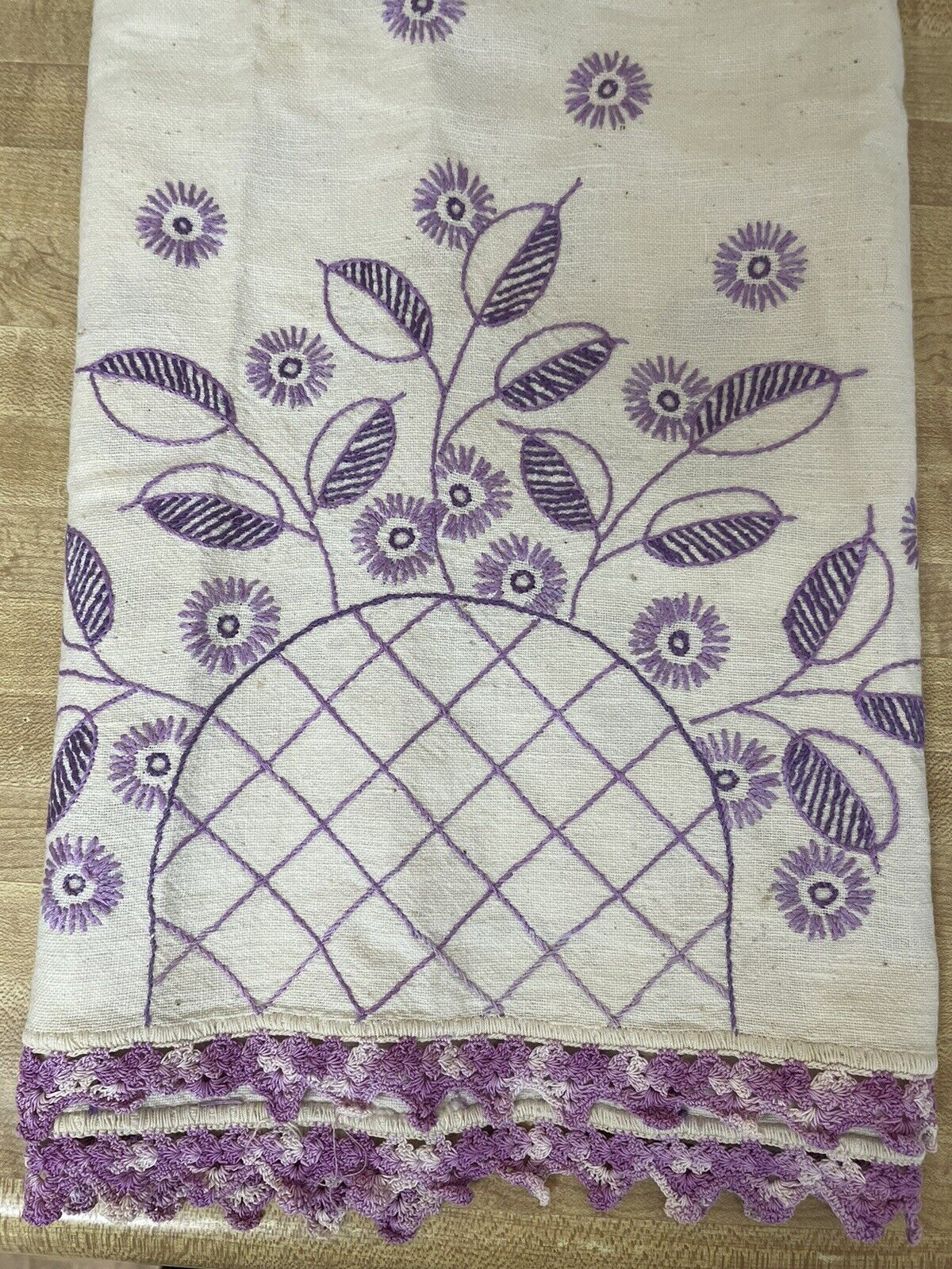 1930s embroidered Vintage Antique table runner