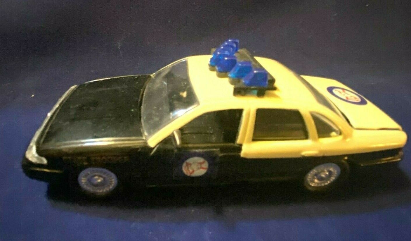 POLICE DieCast CAR...ROAD CHAMPS 5\