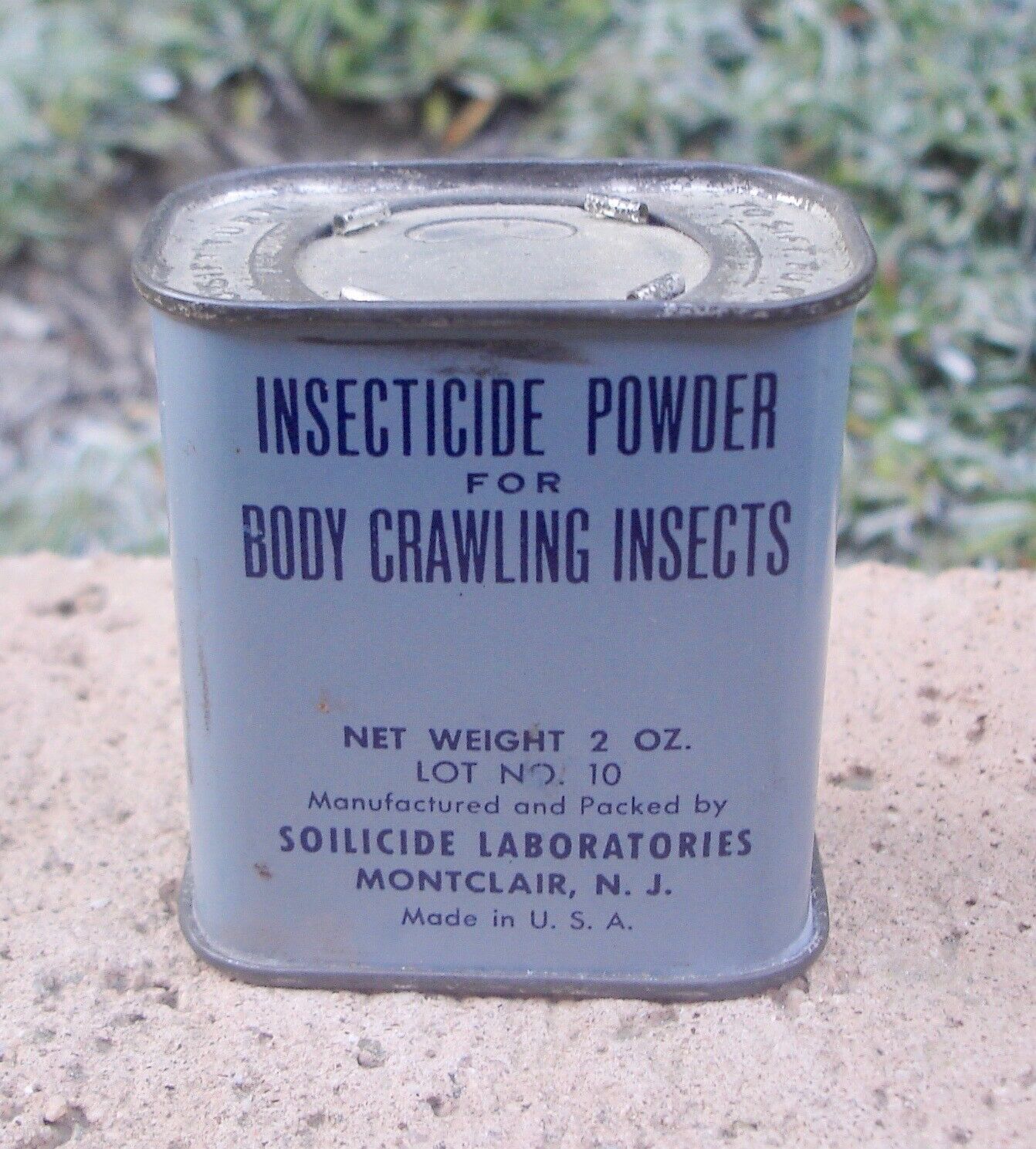 Vintage WWII US Military Body Crawling Insect Powder Full Tin Soilicide Labs USA