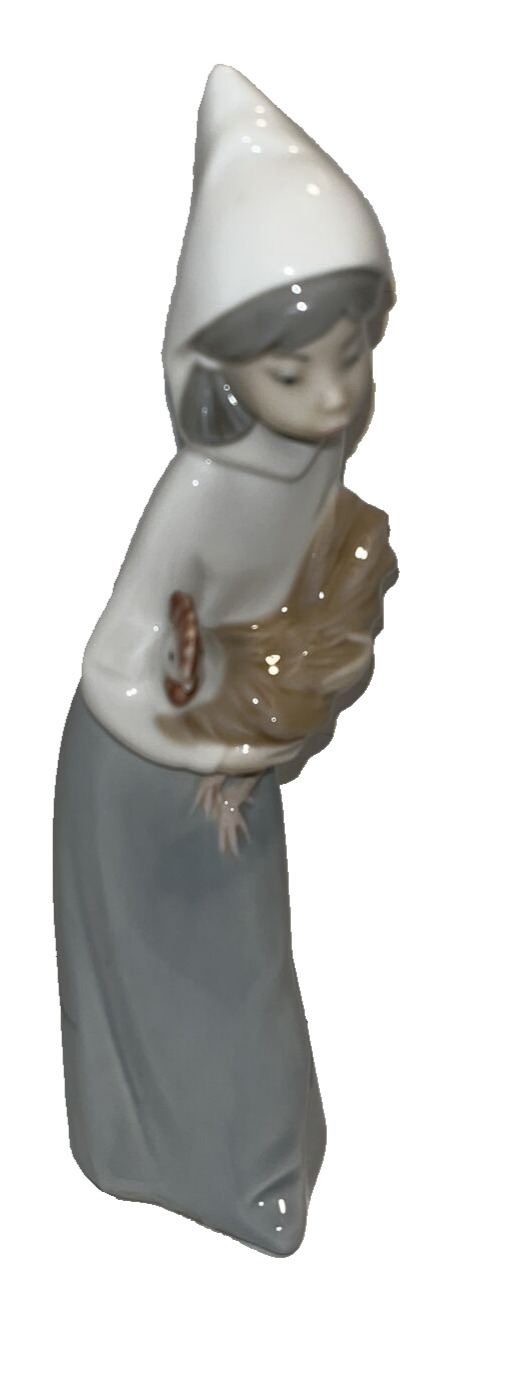 Lladro Figurine 4677 Shepherdess Girl w/ Rooster Chicken Retired