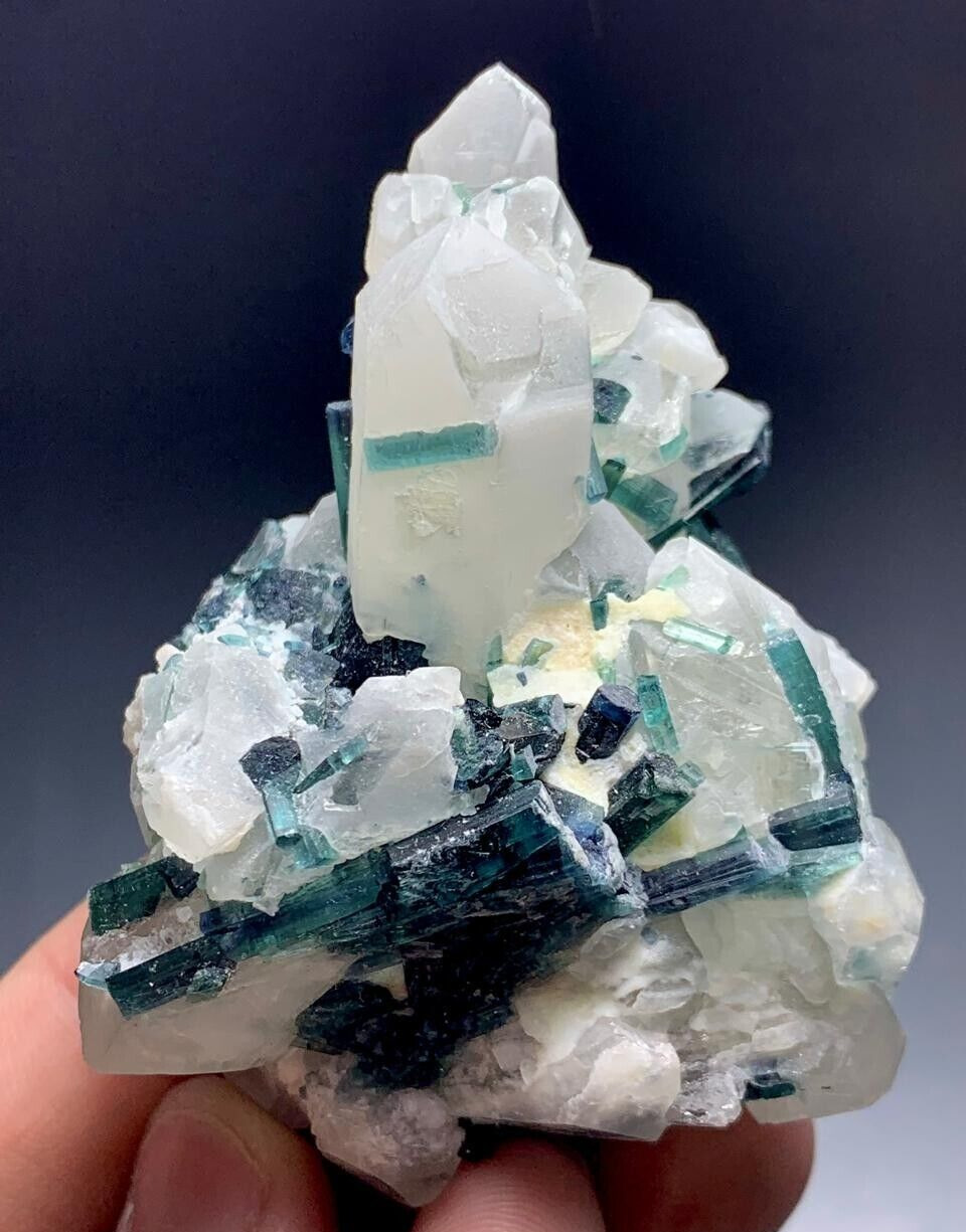 589 Cts Beautiful Blue Tourmaline (Indicolite) Crystal Specimen With Quartz