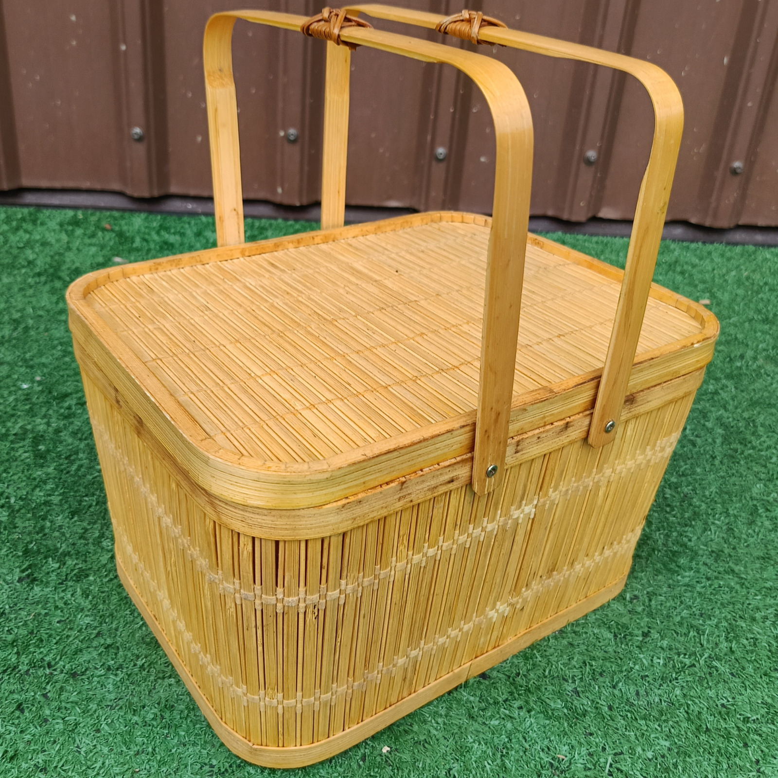 Vintage bamboo basket with lid