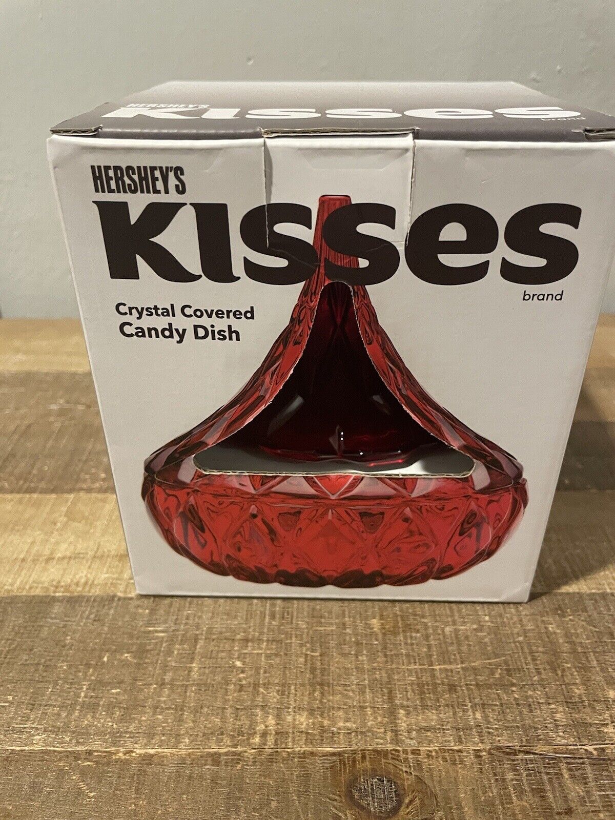Hershey's Kisses 2019 Red Crystal Covered Candy Dish Shannon Brand new