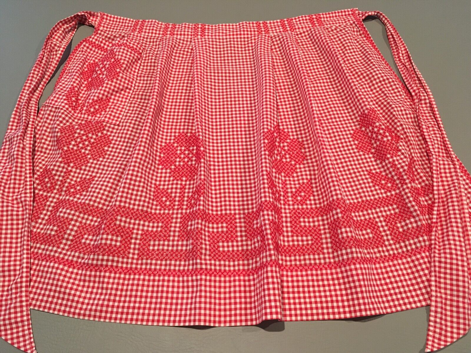 VTG Mid Century Checkered Gingham Red Embroidered Floral Half Apron Hostess