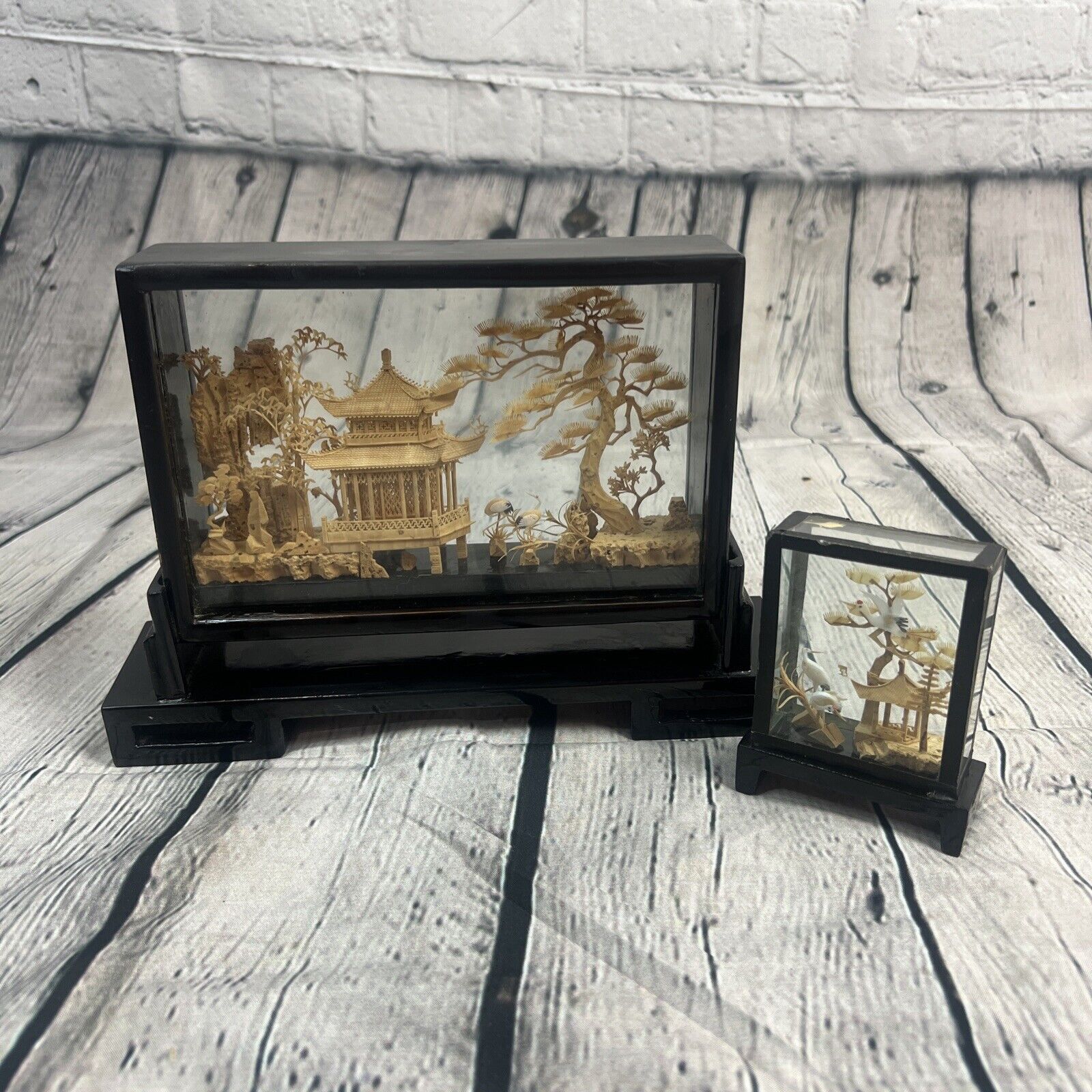 VINTAGE CHINESE SAN YOU DIORAMA CORK CARVING GLASS CASE Lot Of 2