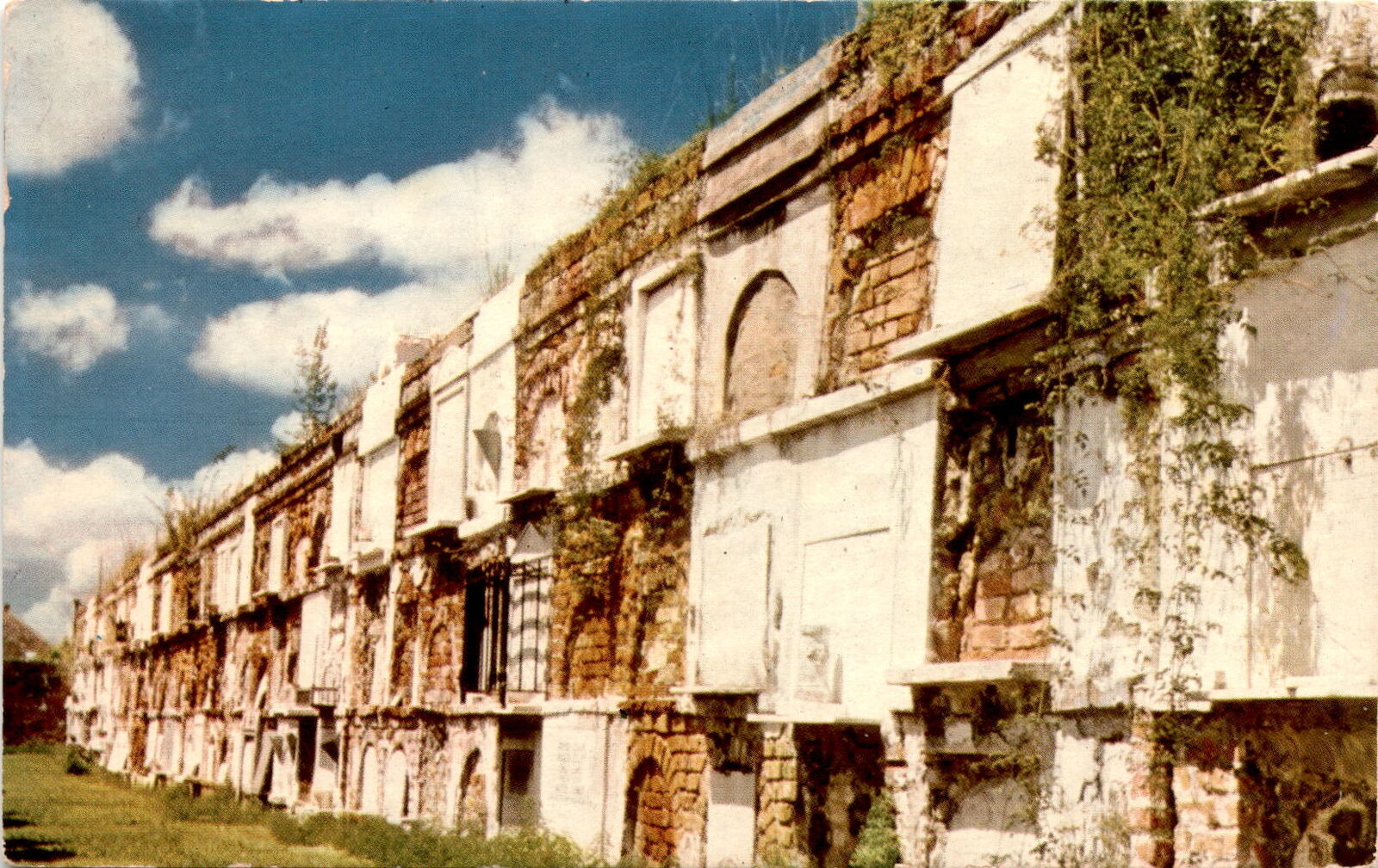 Old St. Louis Cemetery, New Orleans, Louisiana, above-ground vaults, Postcard