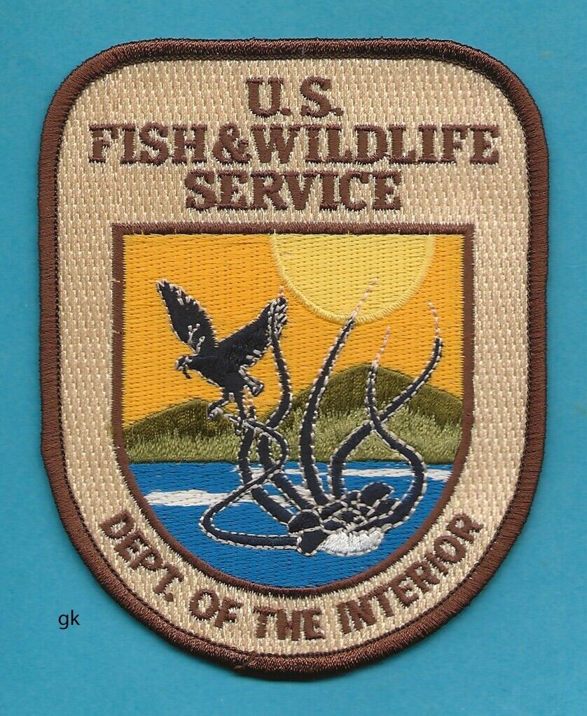 US FISH AND WILDLIFE SERVICE DEPT. OF INTERIOR  SHOULDER PATCH