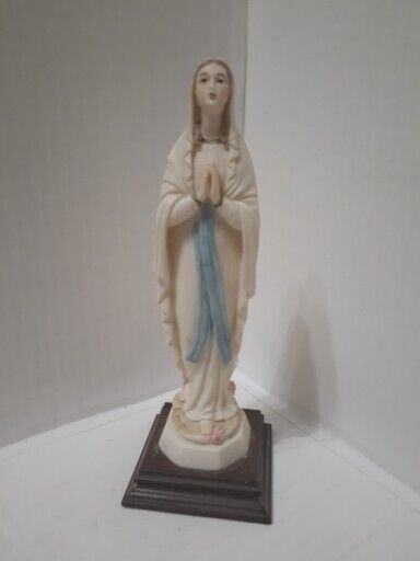 Vintage G. Ruggeri Virgin Mary Sculpture Italy 8.5 In