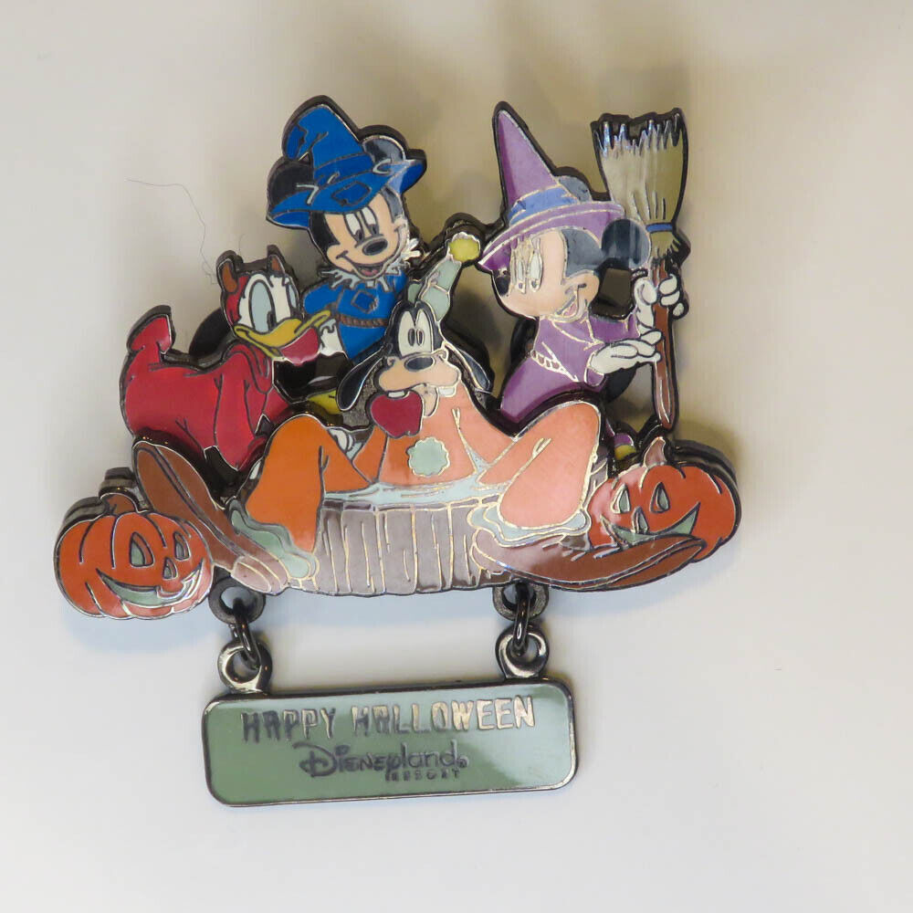 Disney   Happy Halloween 2001 Dunkin Goofy Dangle Pin
