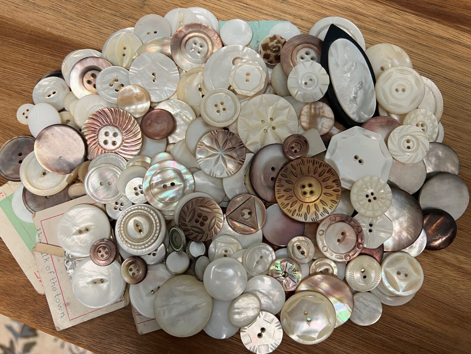 200 Antique Vintage carved & solid smoky browns & creams SHELL MOP Button LOT~A1