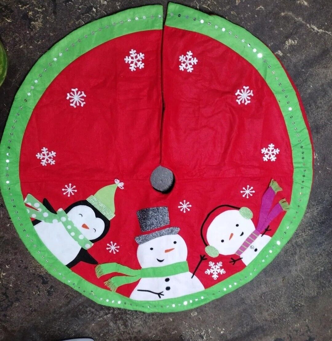 Vintage Felt Red/Green Christmas Tree Skirt w/ Snowmen Snowflakes ❄️ Sequins