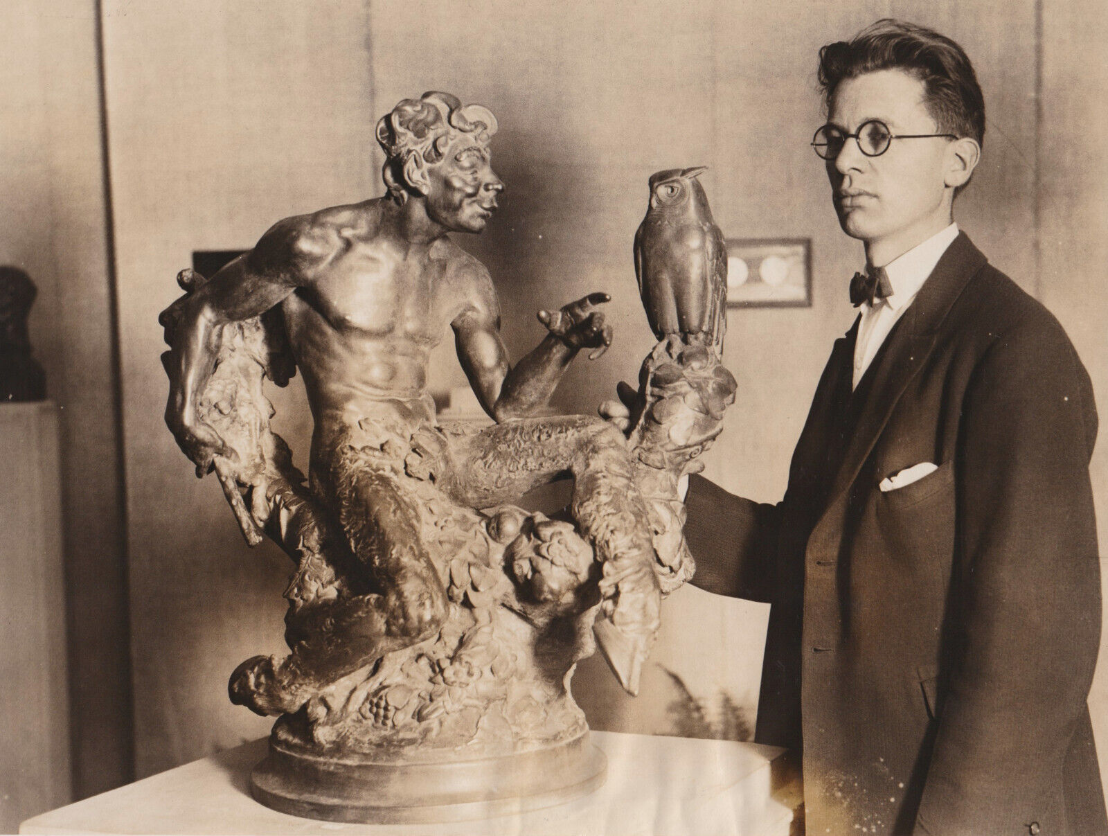 1926 Press Photo Sculptor Paul Fjelde and His \