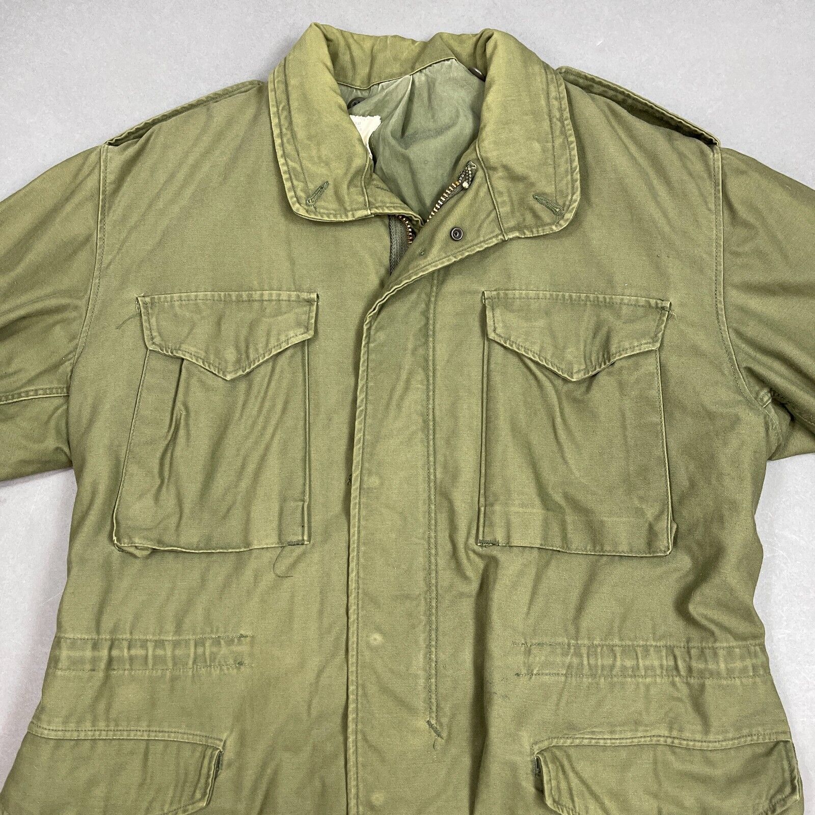 US Military Jacket Mens Medium Green Field Coat Cold Weather Vietnam War 1974