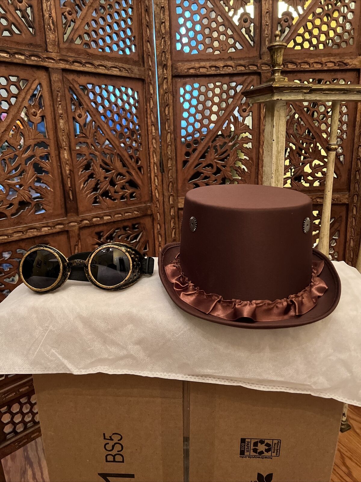 Spirit Halloween Steampunk Top Hat with Goggles