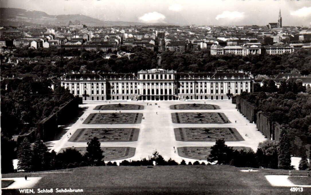 Schonbrunn Wien Vienna Austria Postcard