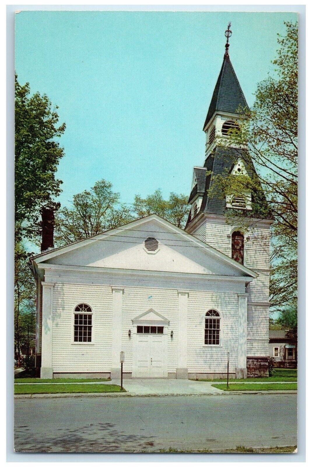 c1960\'s First Presbyterian Church Gowanda, New York NY Vintage Postcard