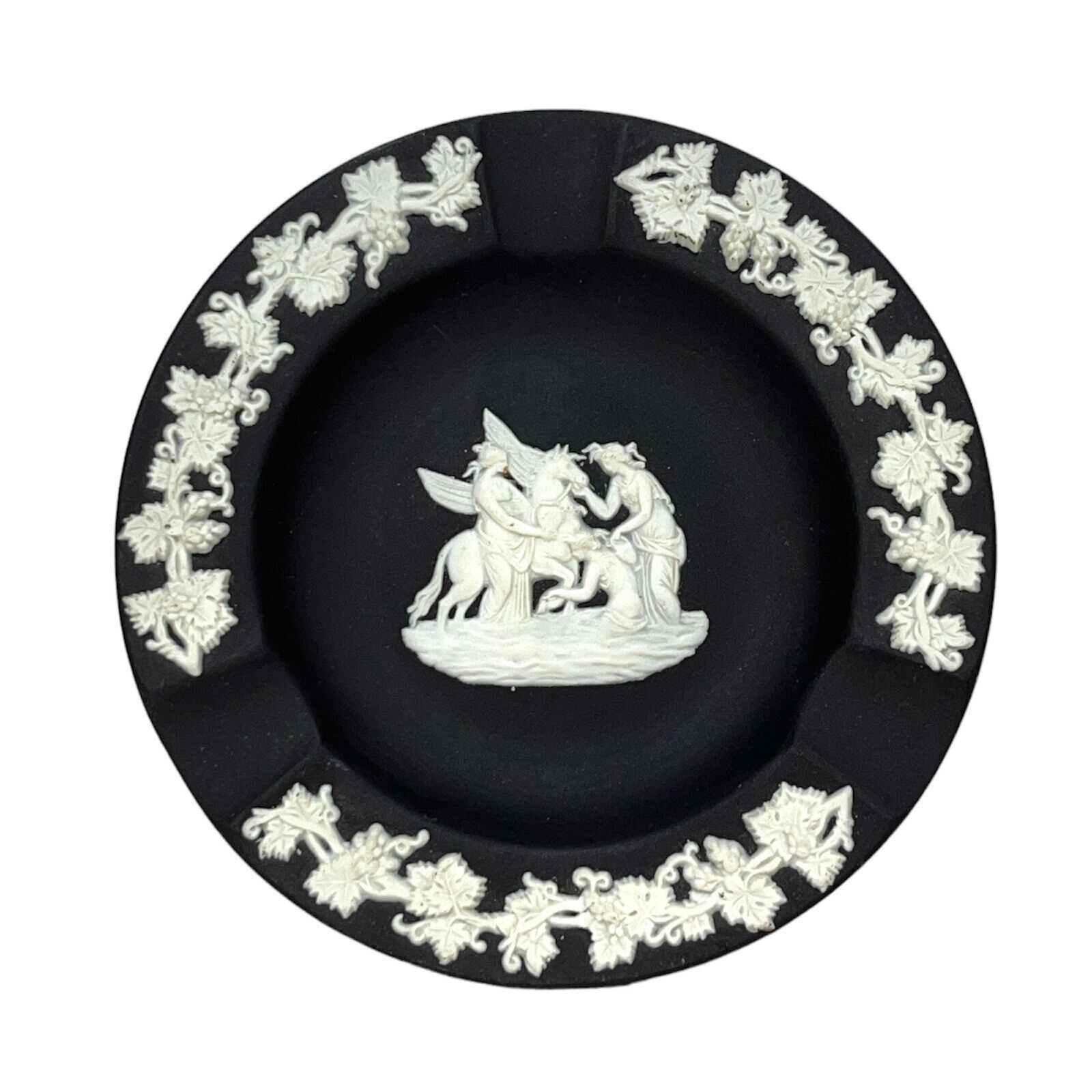 Wedgwood Jasperware Basalte white on Black Grapevine ashtray