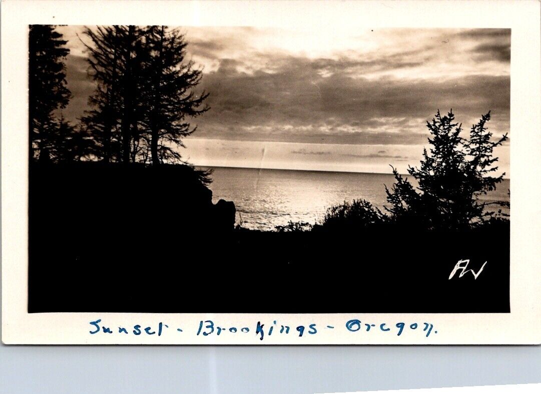 RPPC Brookings OR Sunset Trees Ocean A/S AV AZO 1924-1949 photo postcard NP2