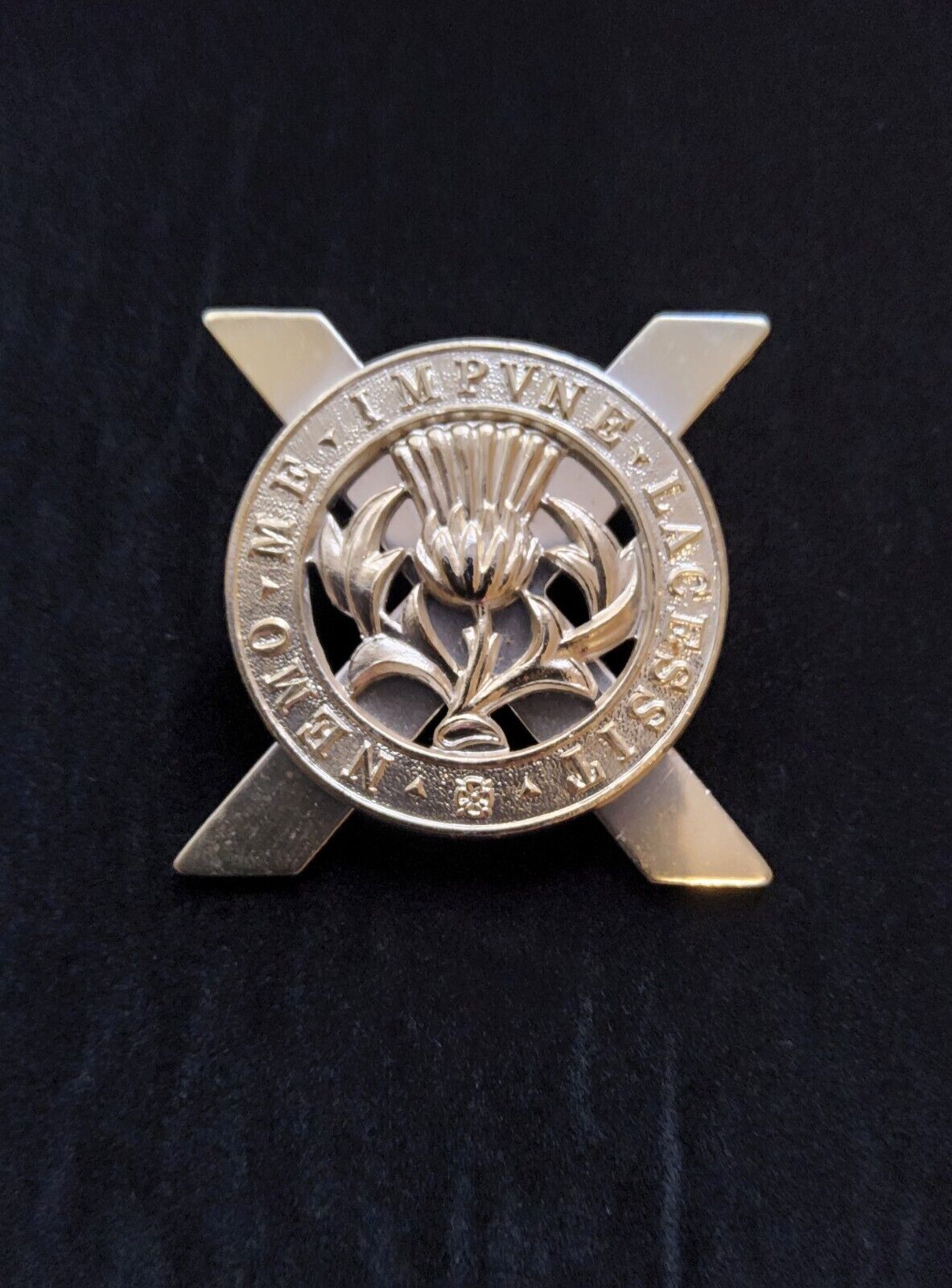 Genuine Lowland Brigade Staybrite Cap Badge Scottish Regiment British Military 