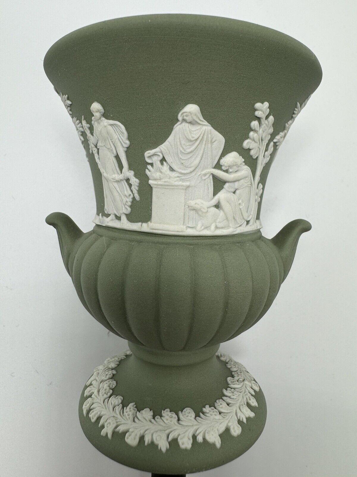 Vtg Wedgwood Sage Green Small/Mini 3.5” Grecian Urn Vase Made In England