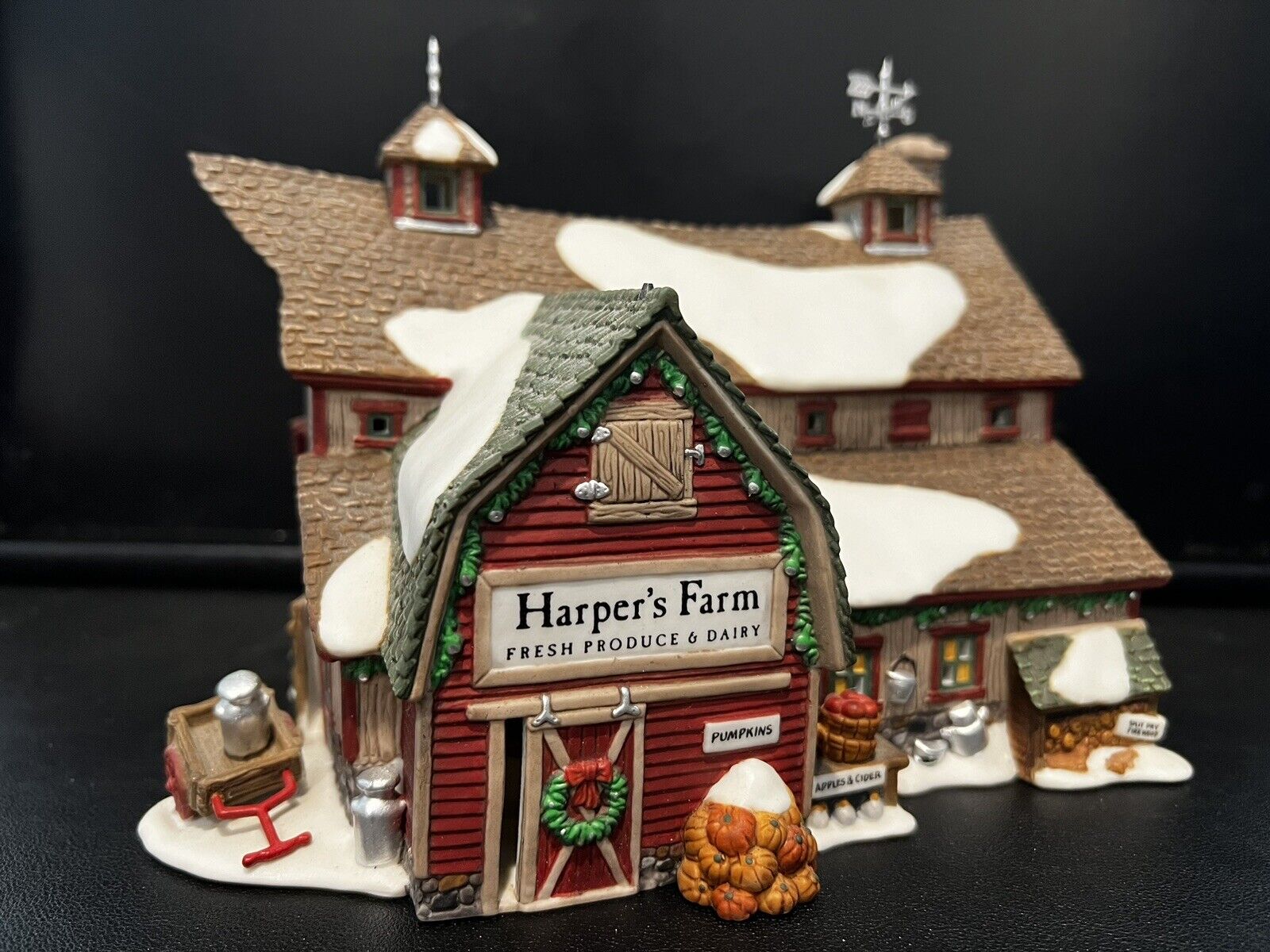 Dept 56 New England Village “Harper’s Farm” #56605 1986 Retired