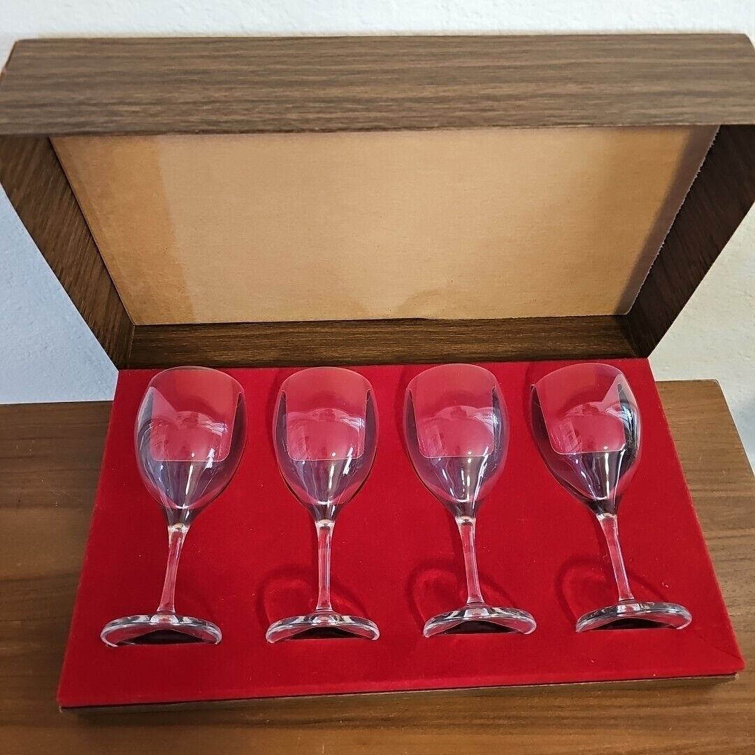 Lenox Chateau Wine Crystal Red Wine Set of 4 In Box
