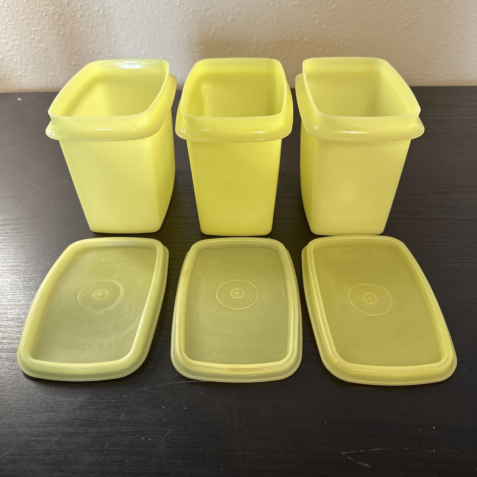 Vtg Tupperware #1243 Yellow Shelf Saver Storage Containers Lot Of 3 With 3 Lids