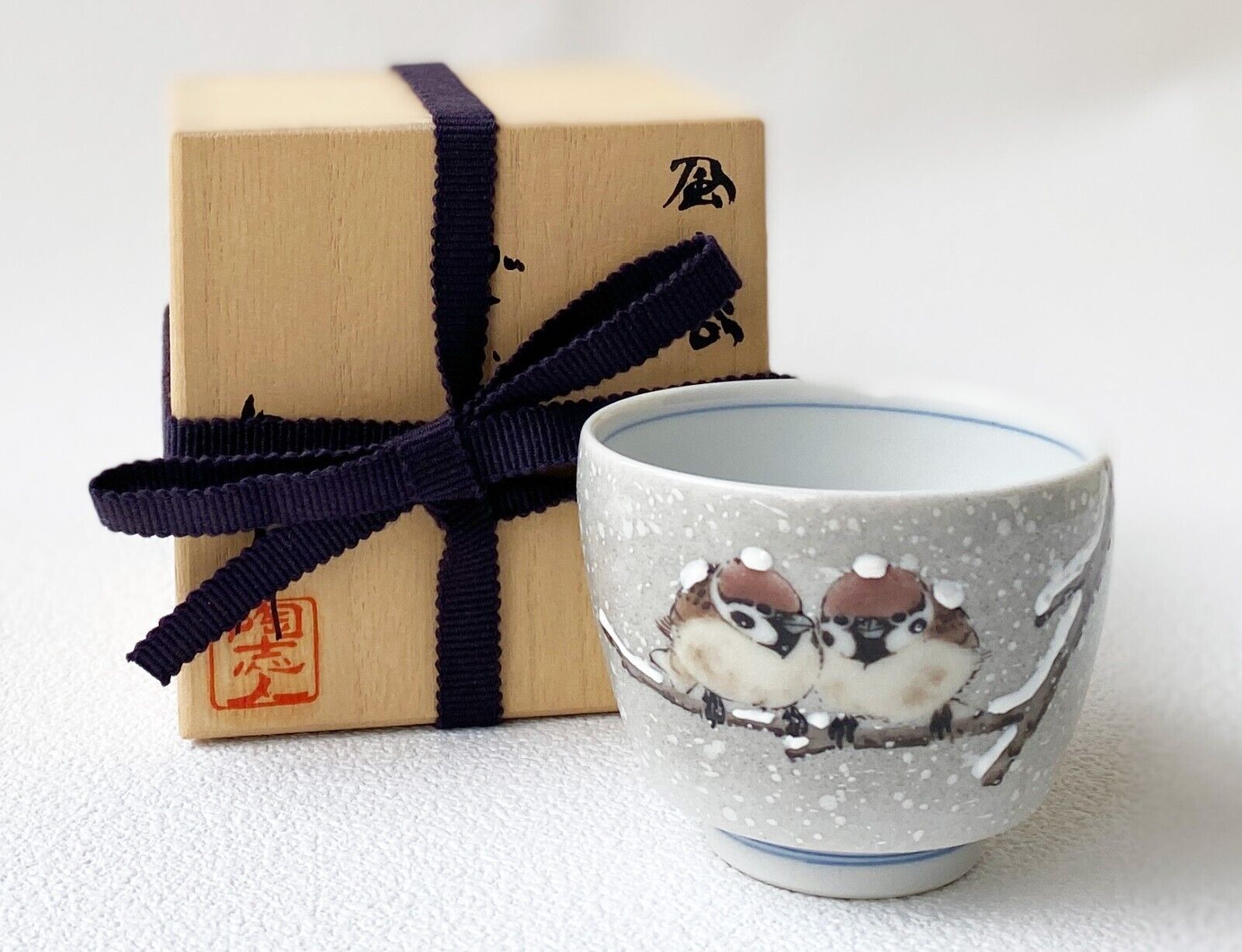 Guinomi Japanese Sake cup Kutani yaki porcelain Sparrow Snow Suzume Japan
