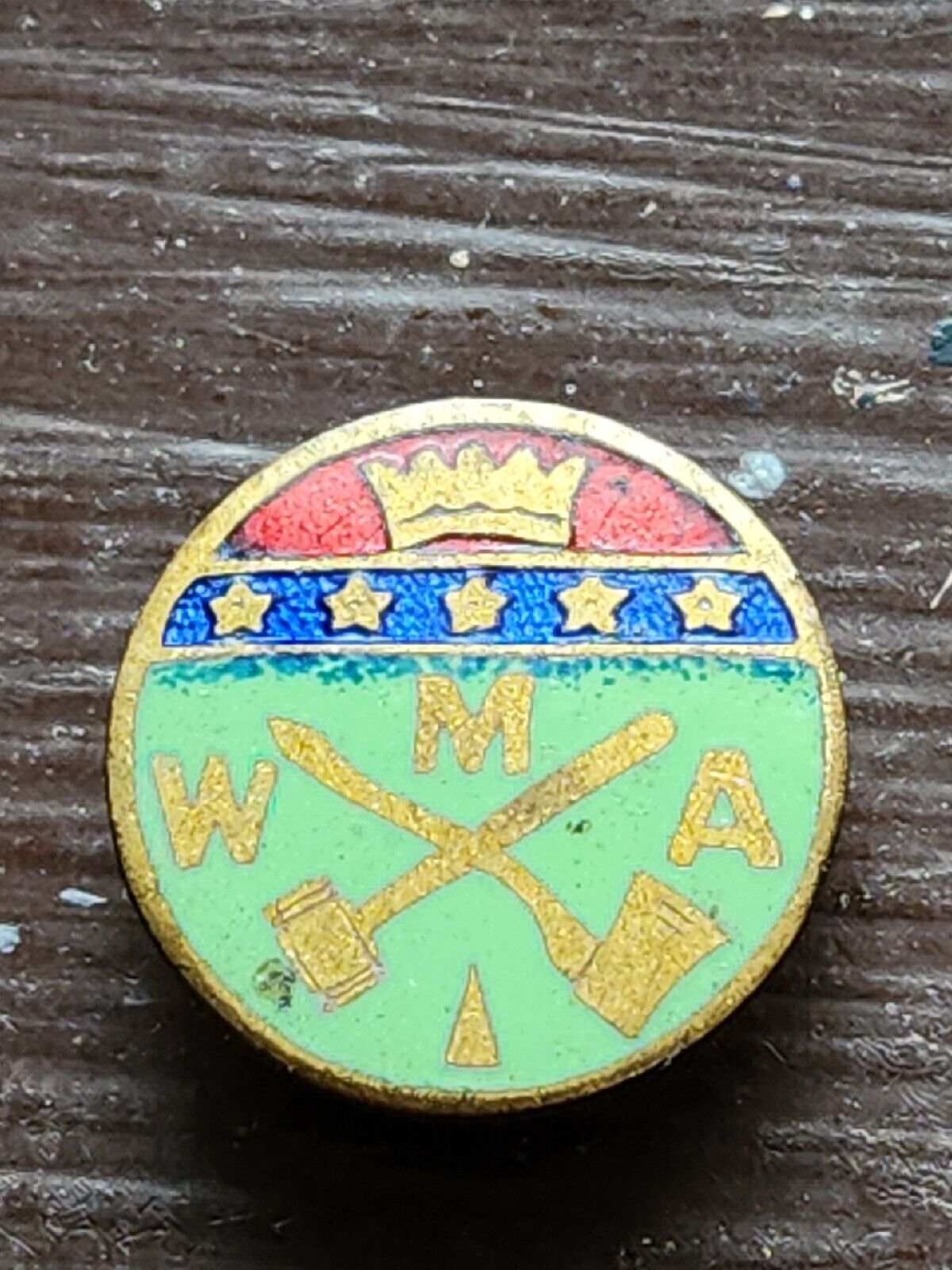 Vintage Modern Woodman of America MWA Enamel Pinback Screw Button Badge Pin
