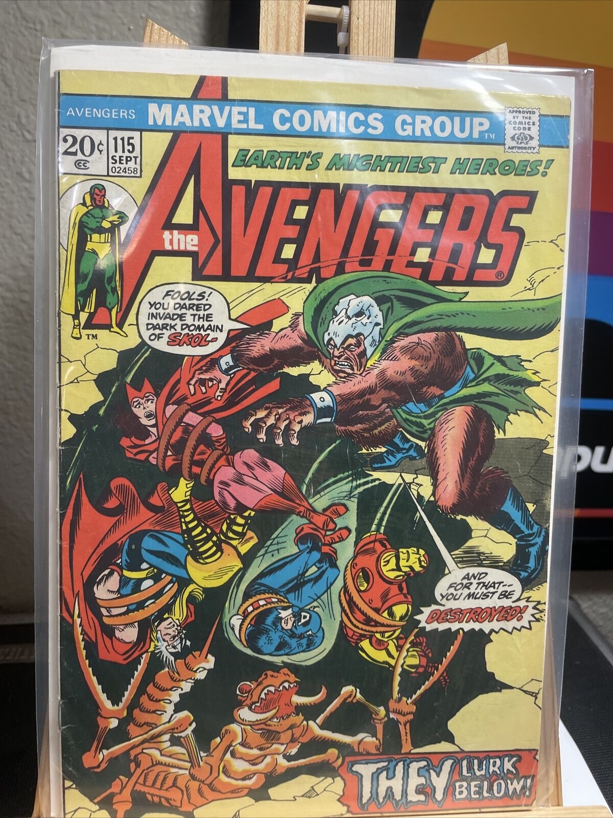 Avengers #115 1973 VF or better Avengers/Defenders War prologue Combine Ship