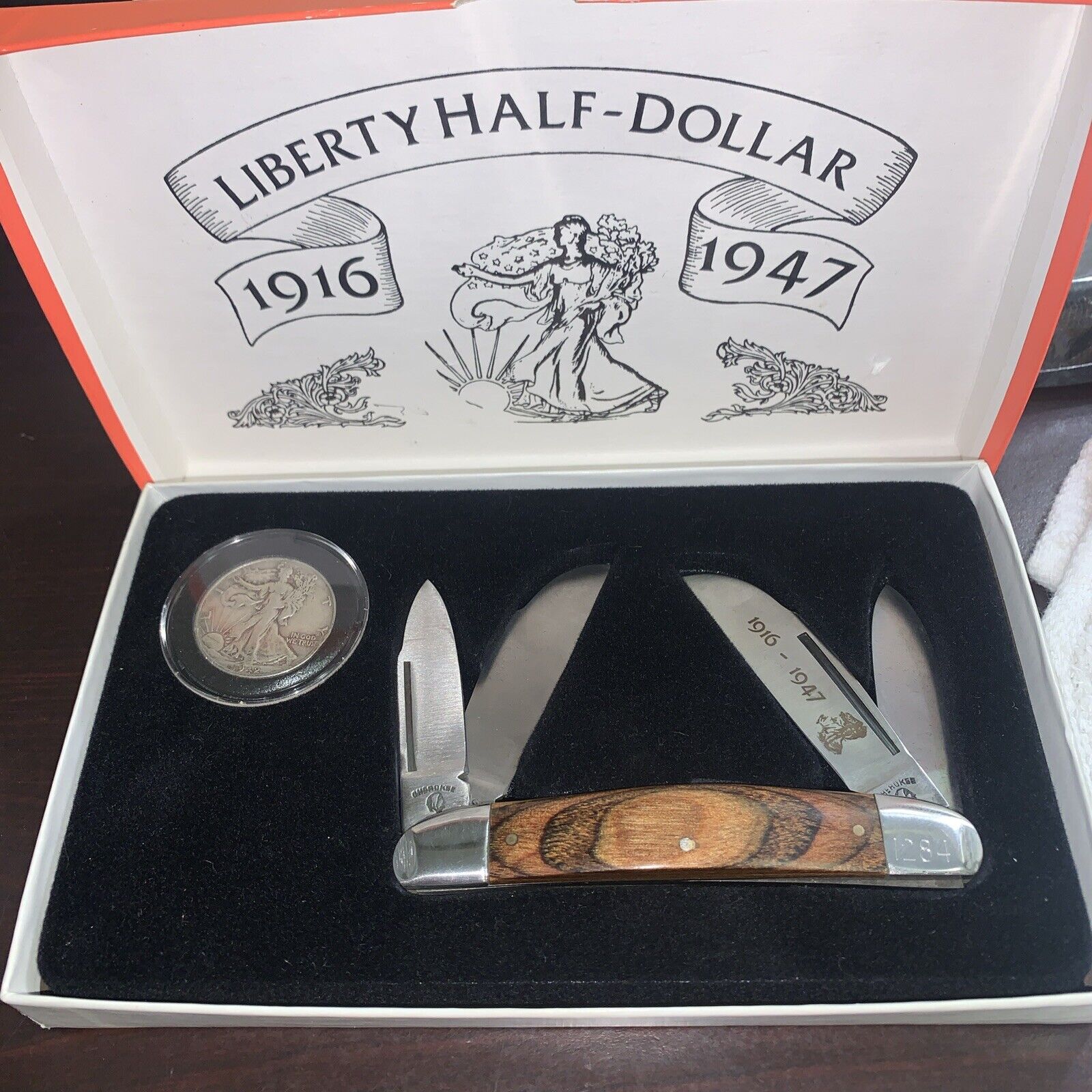 1942 Liberty Half Dollar And Cherokee 4 Blade Congress Knife Set Near Mint Box