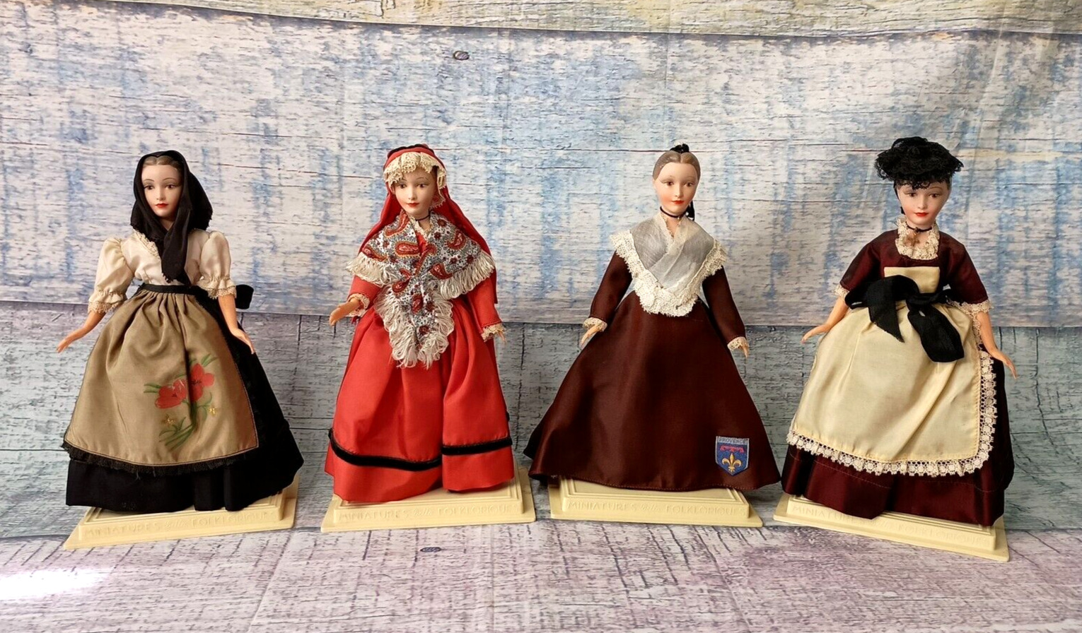 Set of 4 VTG Bella Dolls - Made in France  Miniatures \