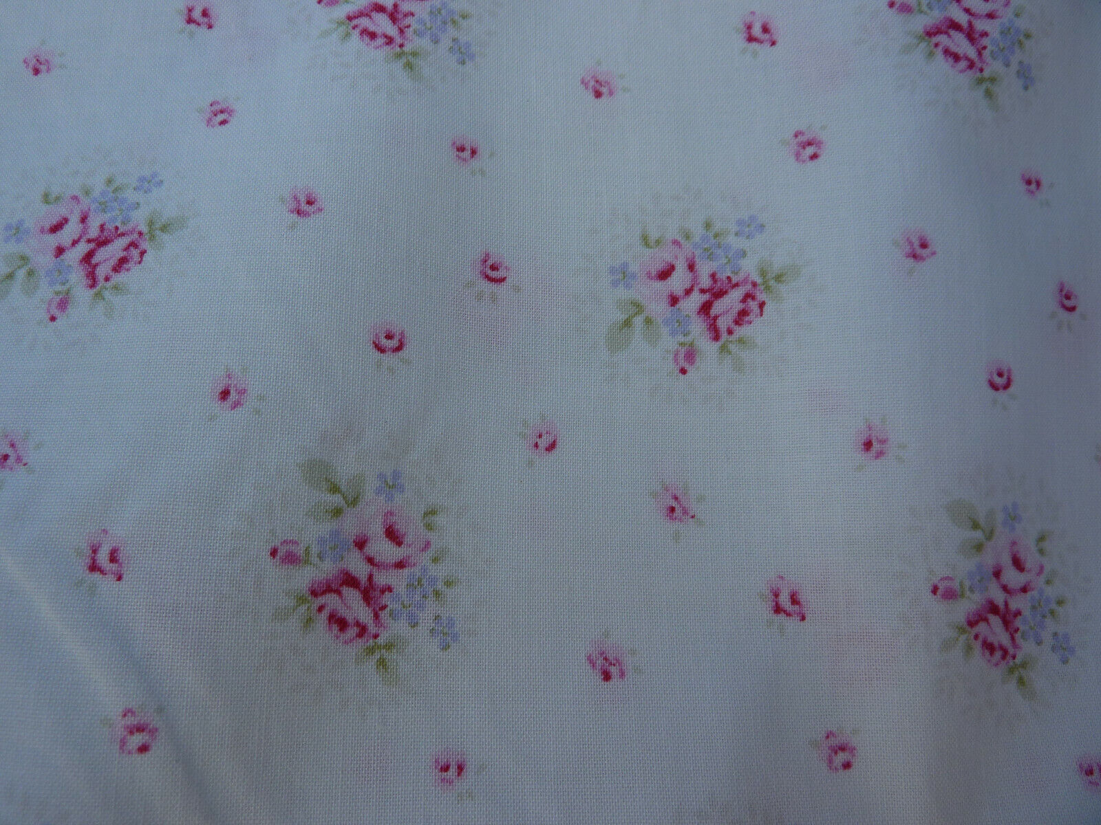 Yuwa Fabric Small Pink Roses Bouquets Periwinkle on Cottage White Cotton Fabric 