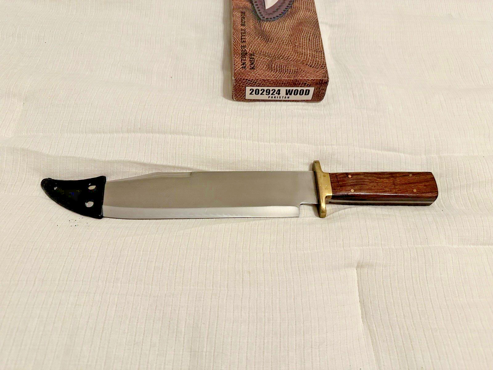 New in Box Antique Bowie Knife with 10.5 in blade.  Does not include the sheath.