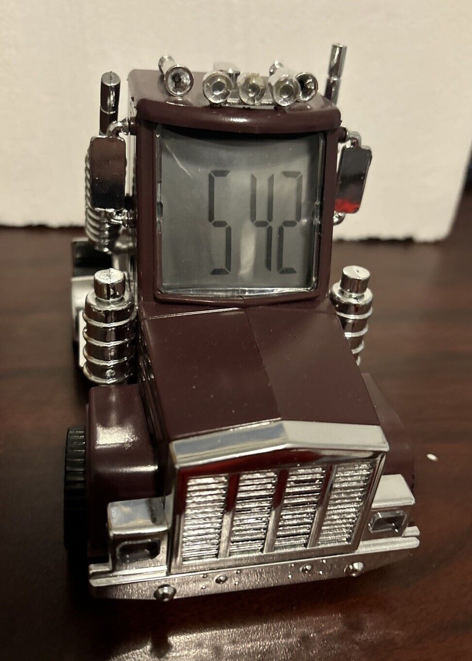 Vintage BIG RIG Maroon & Chrome Semi Tractor Digital Alarm Clock 