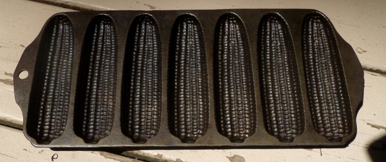 Griswold # 273 Cast Iron Crispy Corn Stick Pan 930A Muffin Cornbread