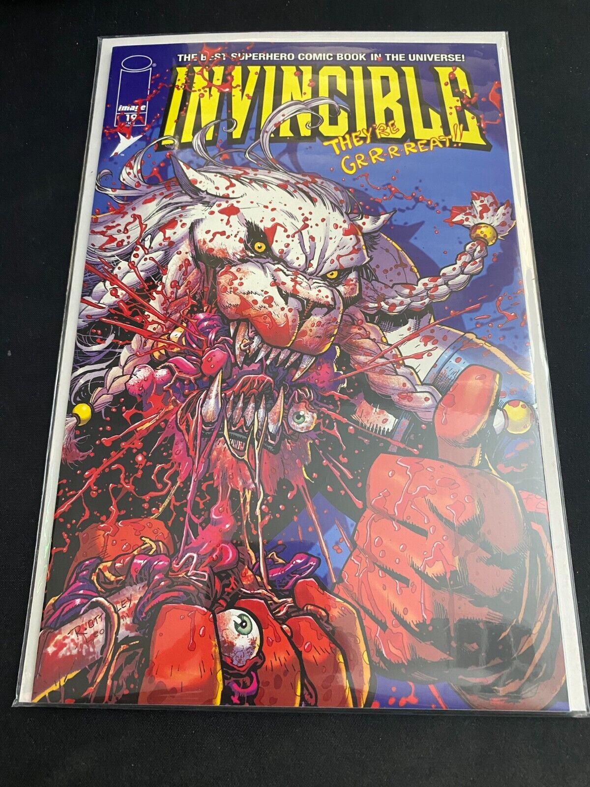 Invincible #19 - Ryan Ottley - Trade Dress - Battle Beast - NYCC Exclusive