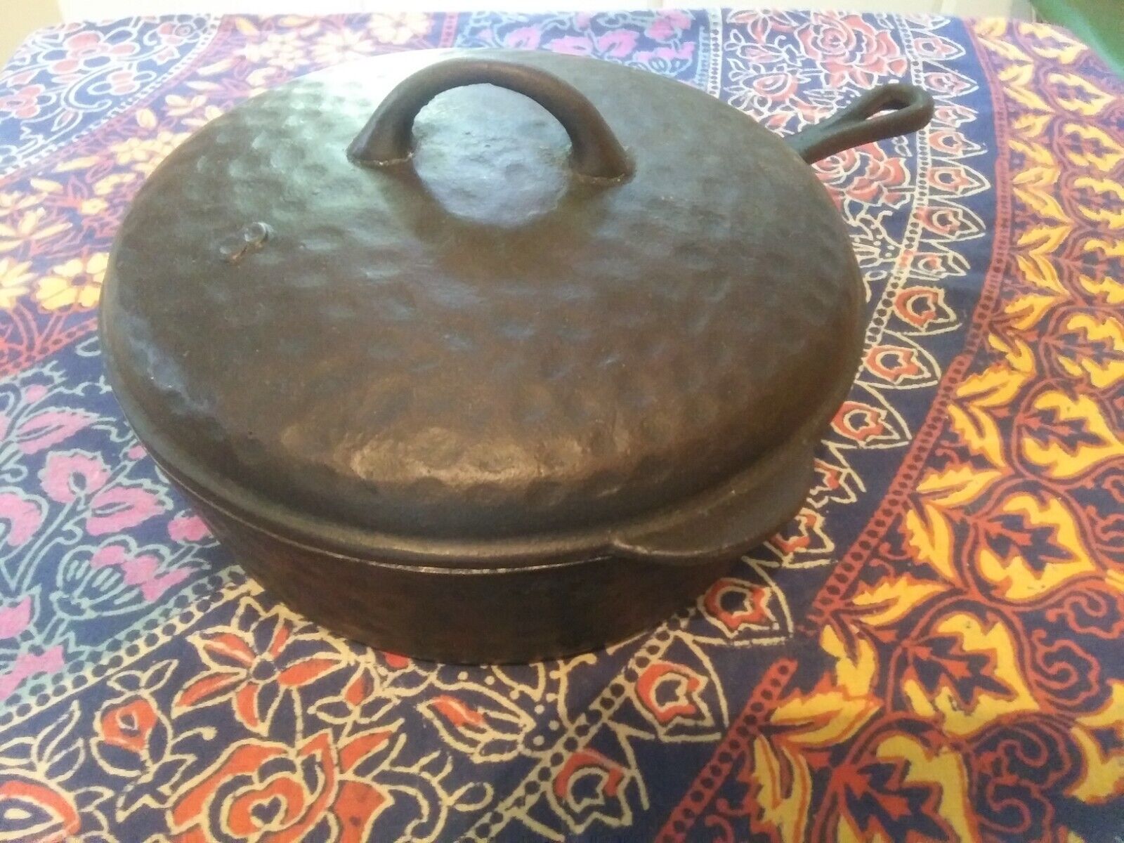Ugly Hammered Chicken Fryer #8 Cast Iron Pan 