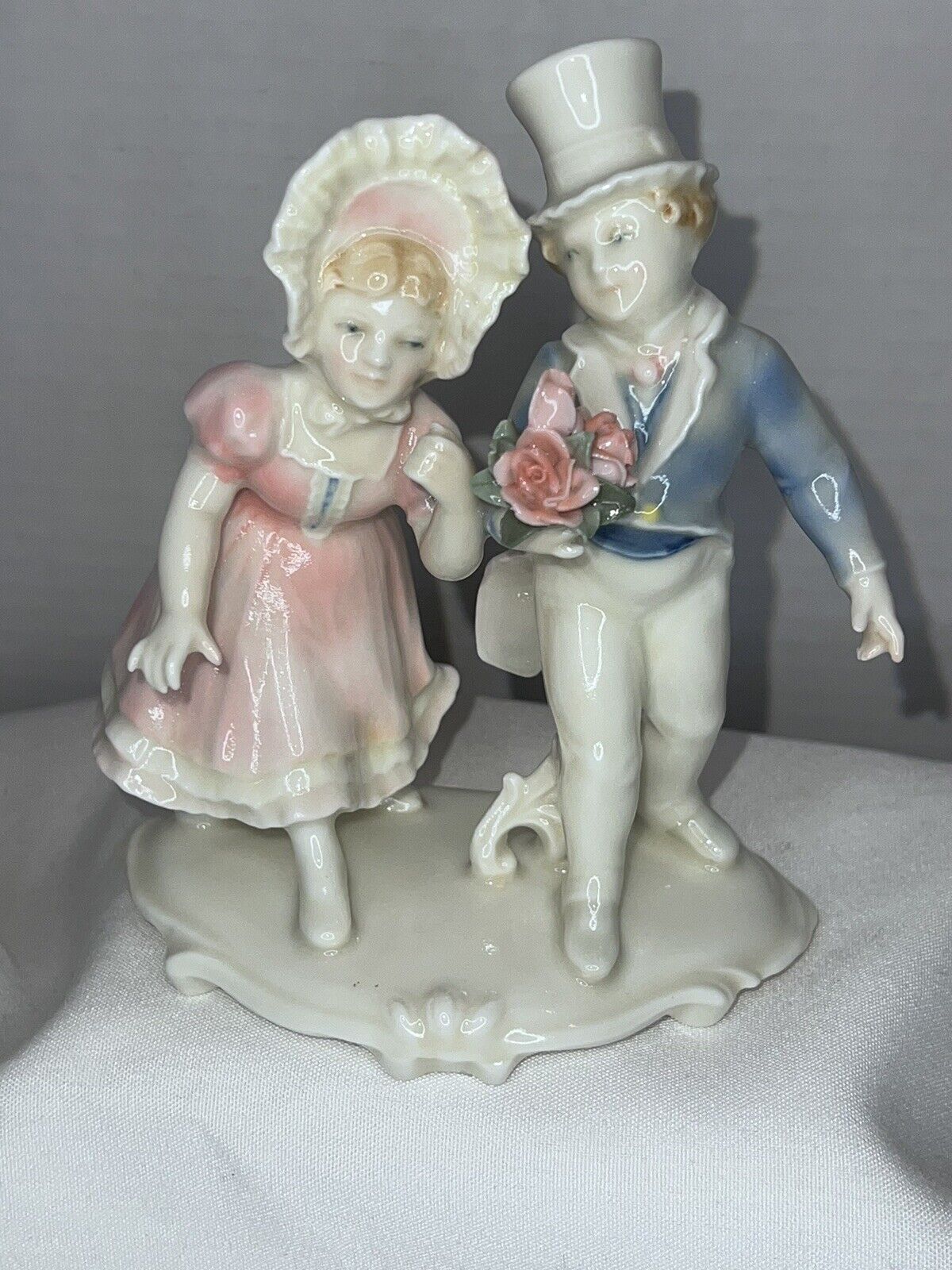Dresden Volksted Karl Ens Girl and Boy Figurine