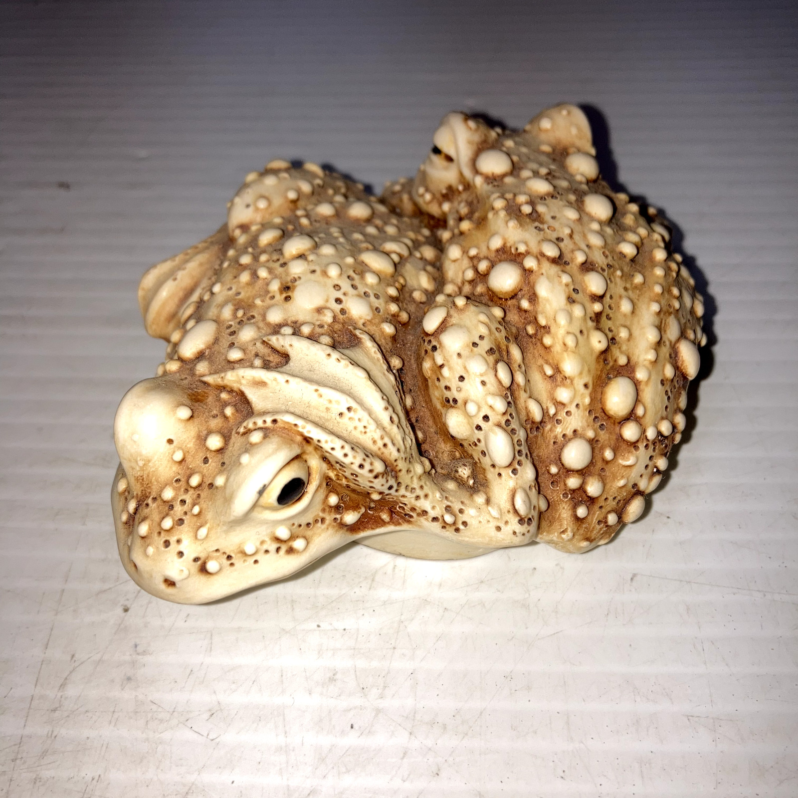 Harmony Kingdom Toads Frogs Made England Ceramic Figure 5\