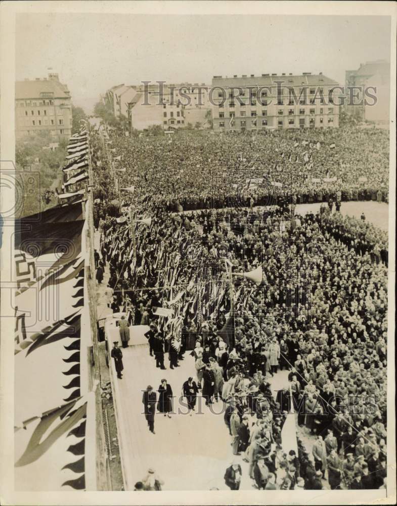 1936 Press Photo A general view of members of the \