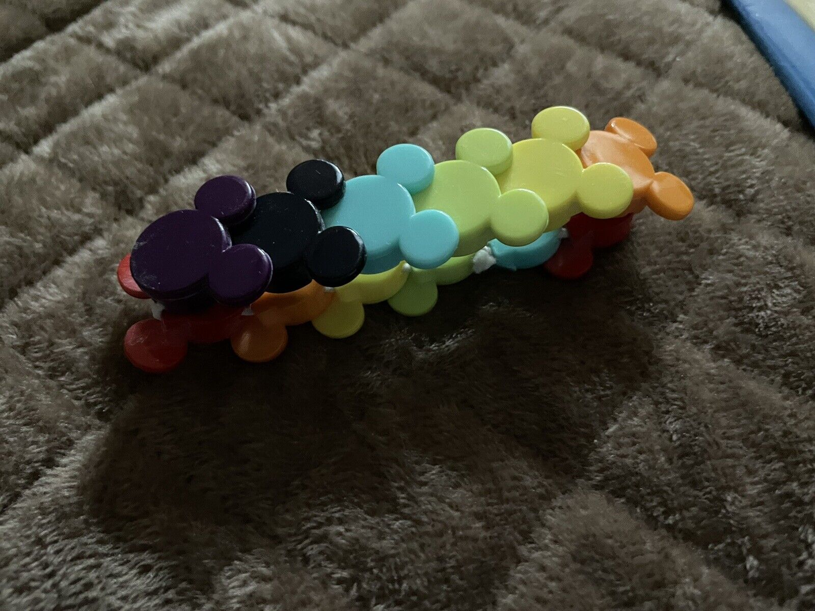 Disney Parks Mickey Mouse Rainbow Color Head Ears Plastic Stretch Bracelet Icon