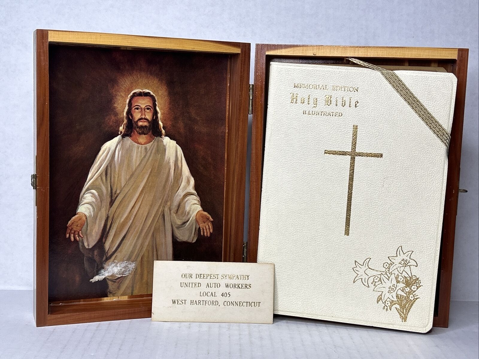 VTG 1968 Illustrated Memorial Edition Holy Bible in Custom Wooden Box Catholic V