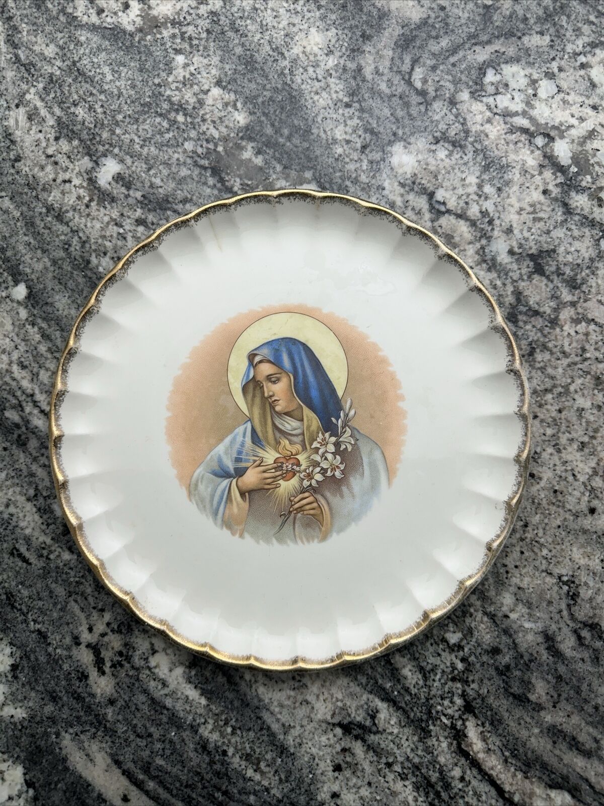 Vintage Virgin MARY collectors plate W.S. George Warranted 22 Caret GOLD 