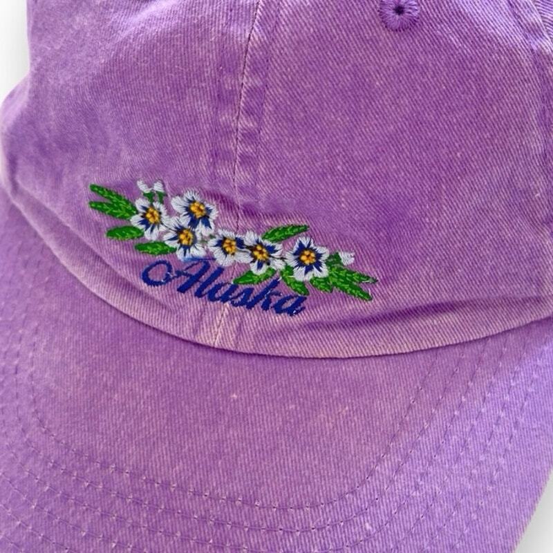 Pretty Purple Embroidered Vintage Alaska Strapback Hat 1990s Women’s Trucker 