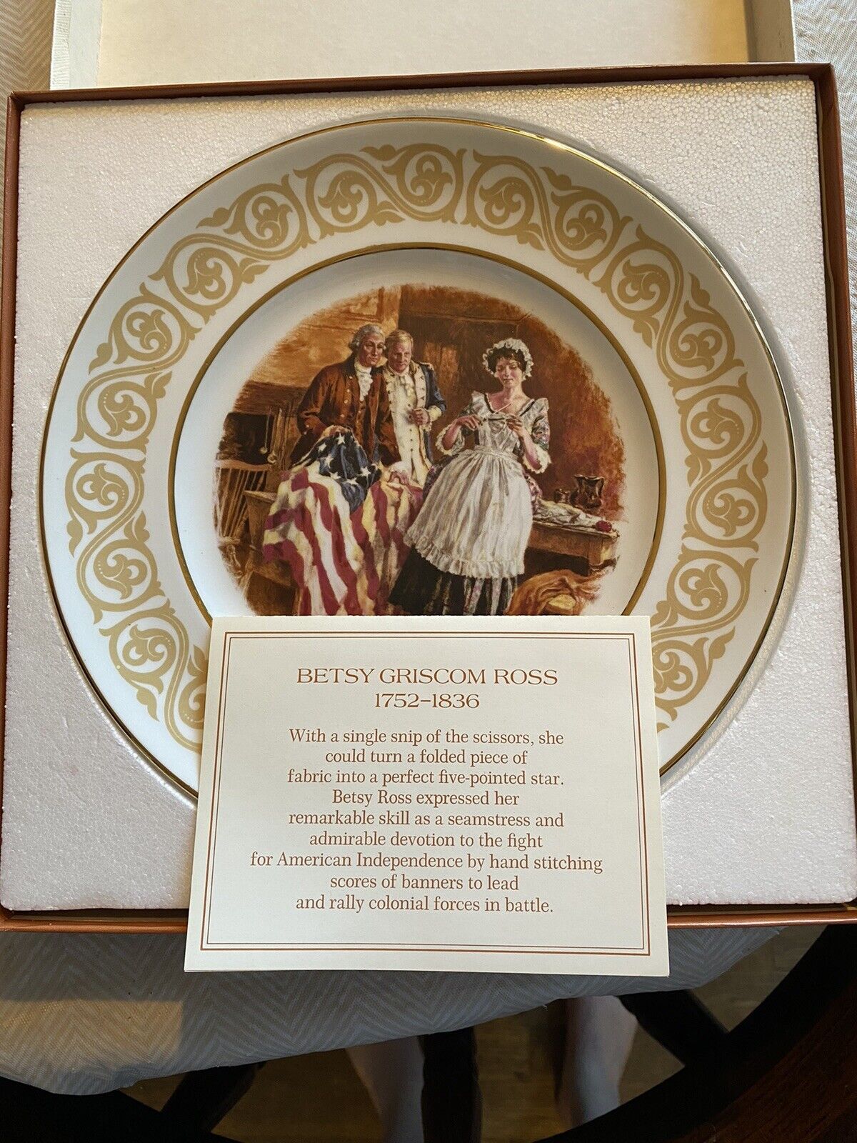 Vintage 1973 Betsy Ross Collectors Plate Avon Collection In Original Box 