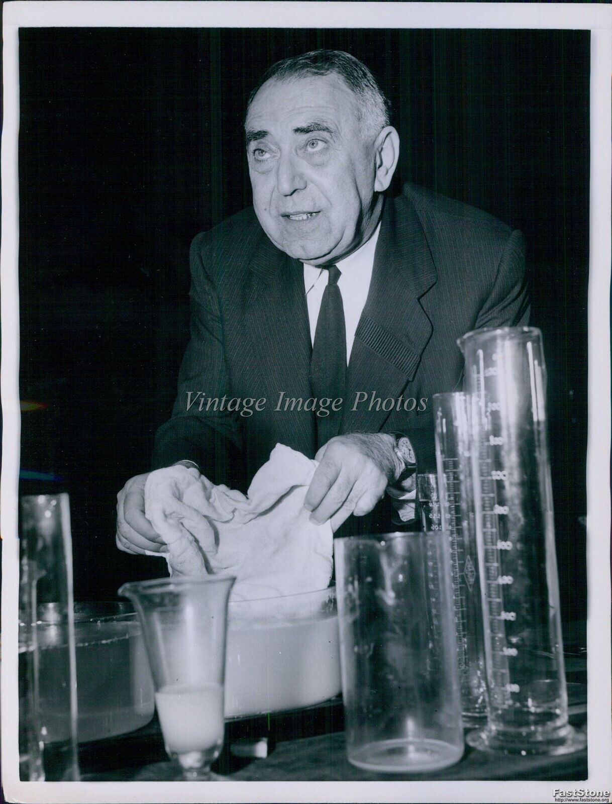 1955 Hungarian Chemist Hajdu Inventor Of Forcyclor For Fabrics Science Photo 7X9
