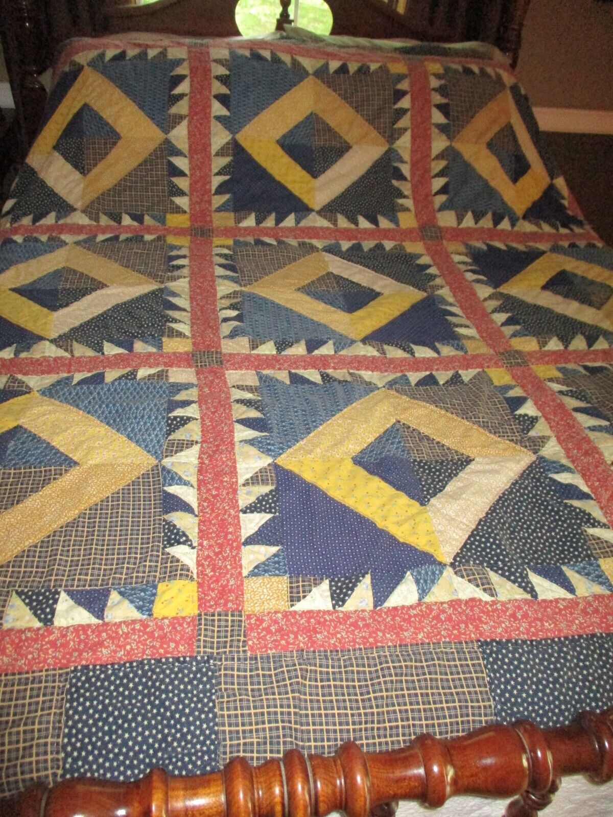 Vintage Sawtooth Square Hand stitched Quilted Quilt - 80\