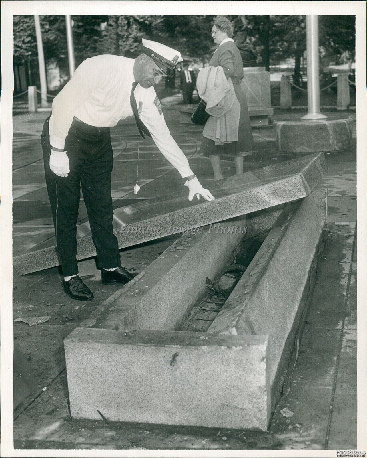 1961 Patrolman Ernest Schroth And Broken Boston Common Bench Police 8X10 Photo