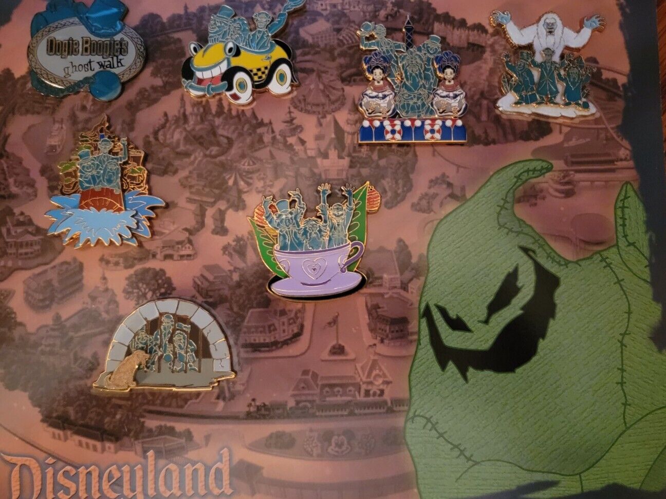 RARE Disney Oogie Boogie Ghost Walk Full LE 7 Pin Set Attached To Map